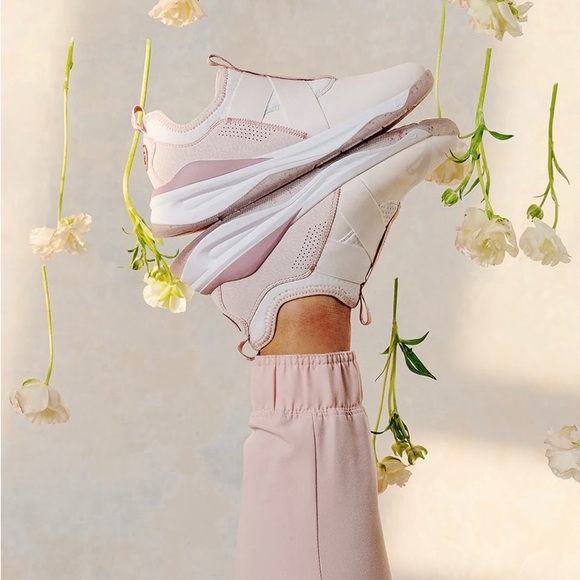 Clove nurse sneakers Limited Edition Women size 10 - Picture 4 of 4